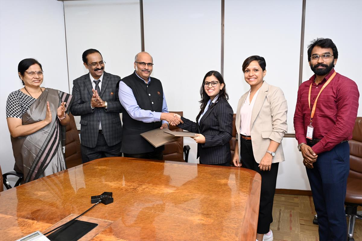 Image mahe-teachspoon-mou-01